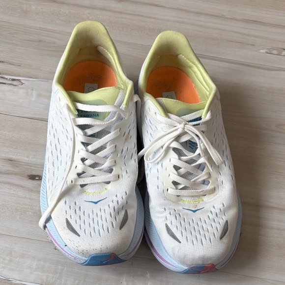 Hoka Shoes - Hoka Kawana White Running Shoes with Pastel Yellow & Blue size 7.5